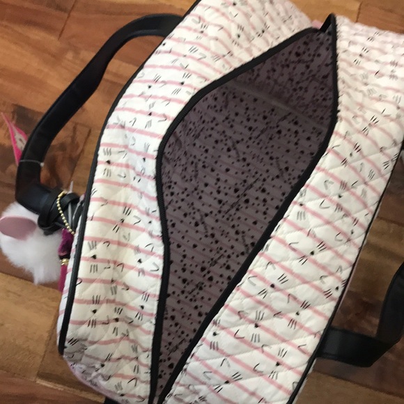 🆕 Betsey Johnson Kitty Weekender with Kitty Charm - Picture 7 of 8